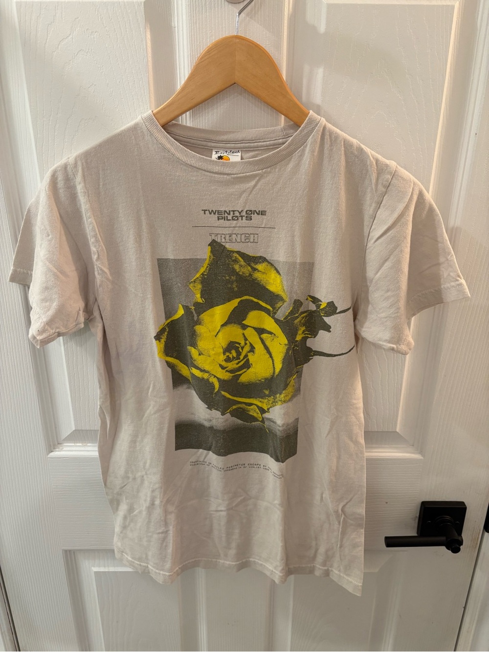 Women’s 21 Pilots Beige Graphic Tee with Yellow Rose